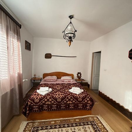 Barcut Casa Pe Valea Hartibaciuluiゲストハウス エクステリア 写真