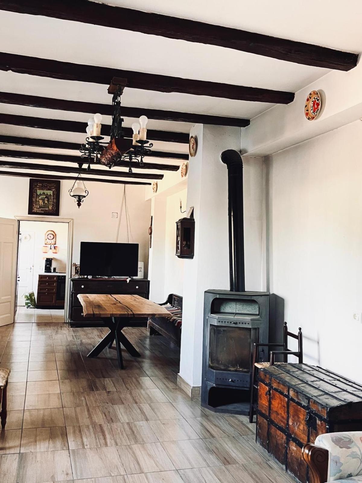 Barcut Casa Pe Valea Hartibaciuluiゲストハウス エクステリア 写真